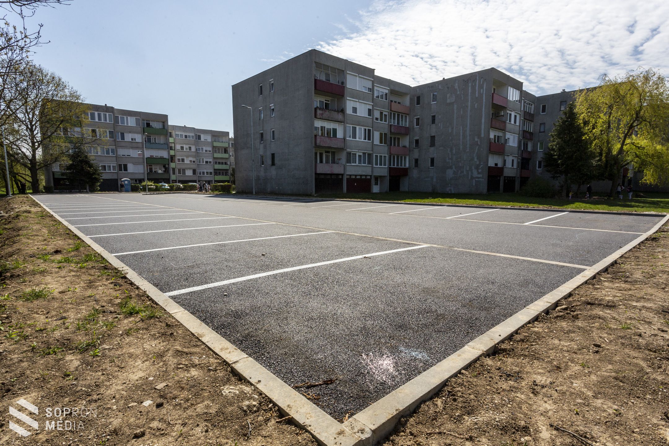 Közel 40 új parkolóhellyel bővült a Makó utca