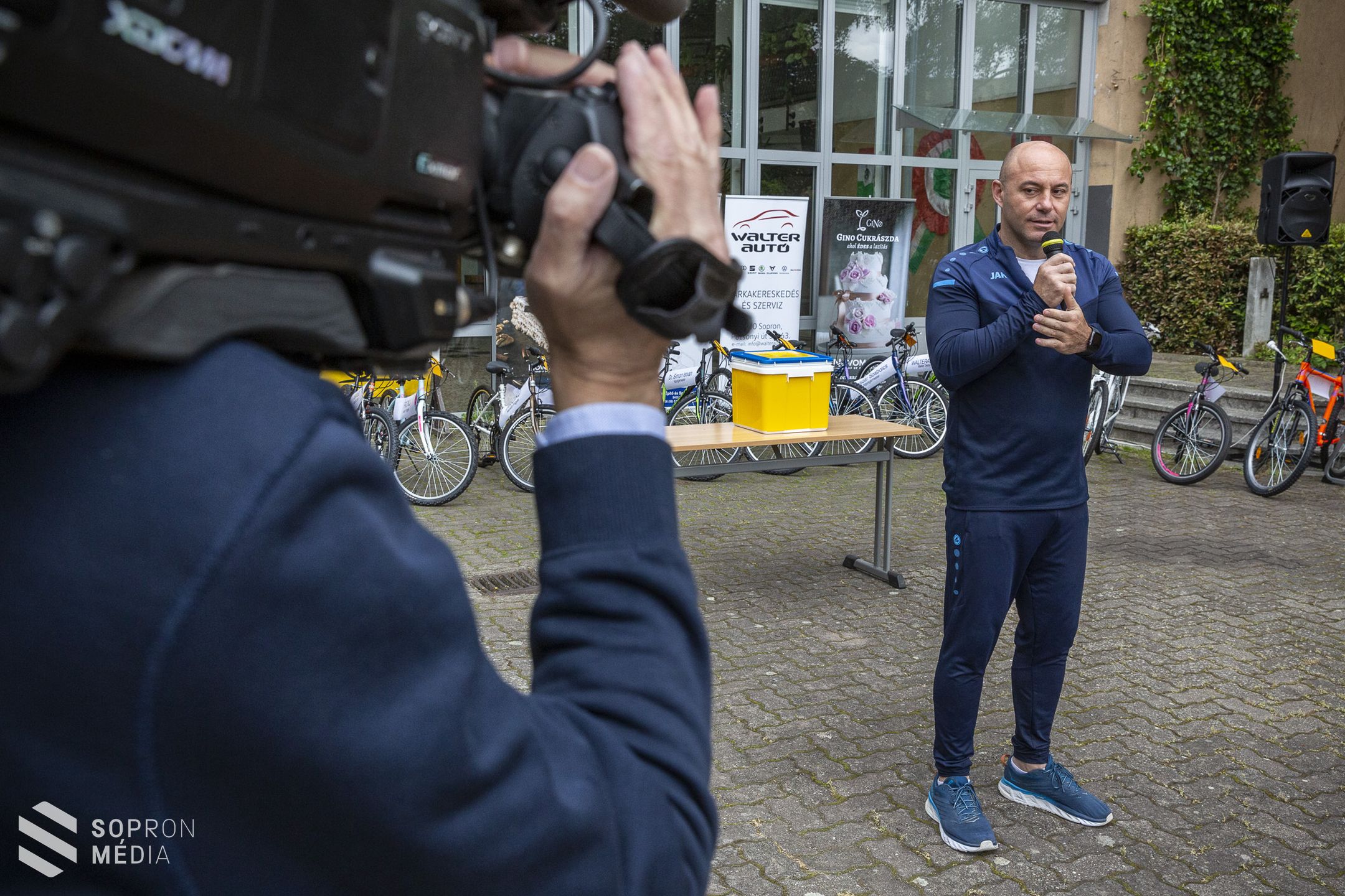 Több mint ötszázan pattantak biciklire az idei Vasvilla Kerékpártúrán