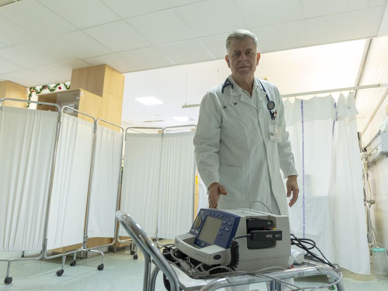 Új defibrillátort kapott a Soproni Gyógyközpont