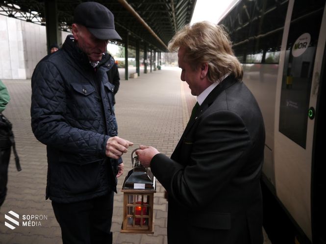 Megérkezett a Betlehemi Békeláng Sopronba 2016