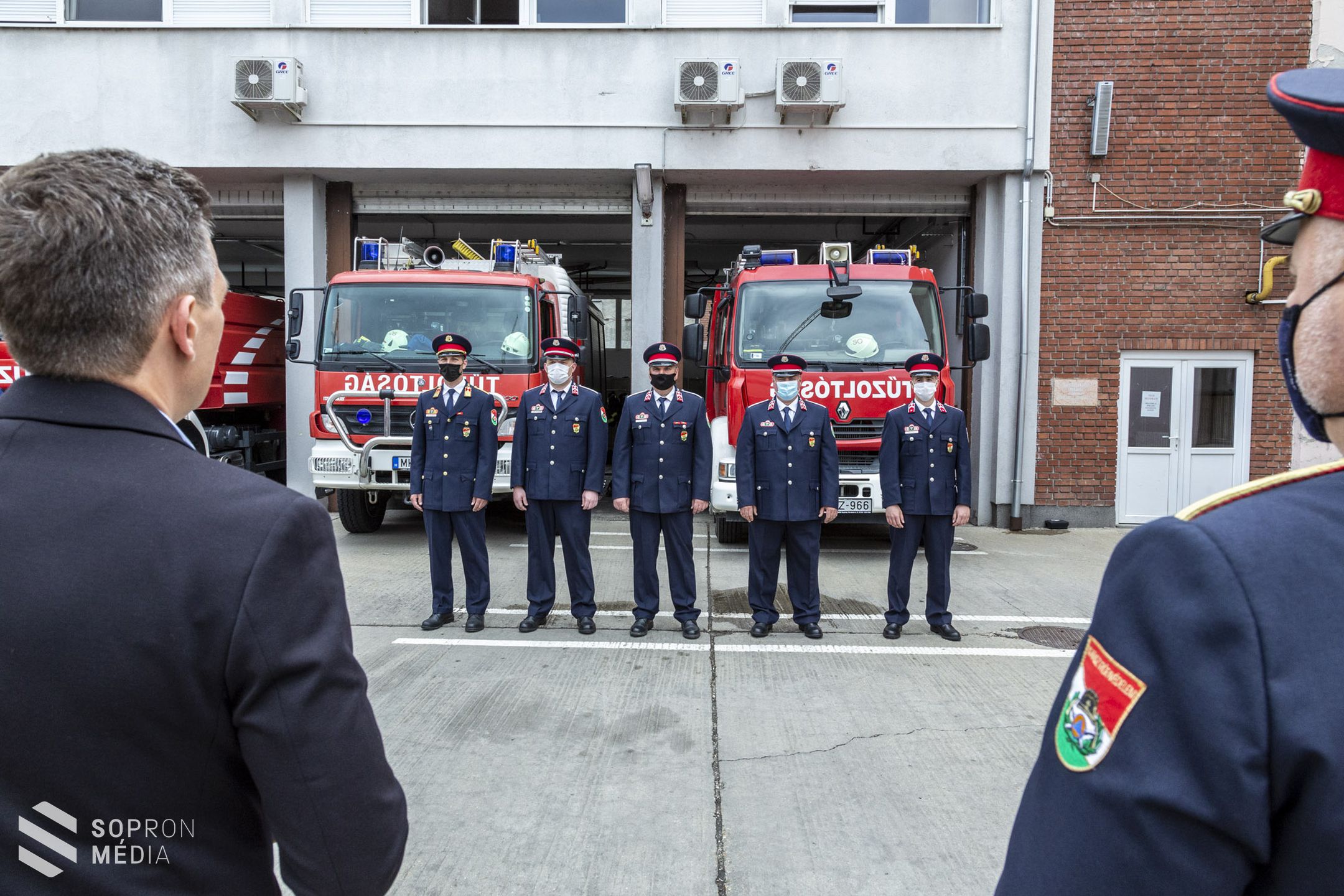 A város elismeri a tűzoltók áldozatos munkáját