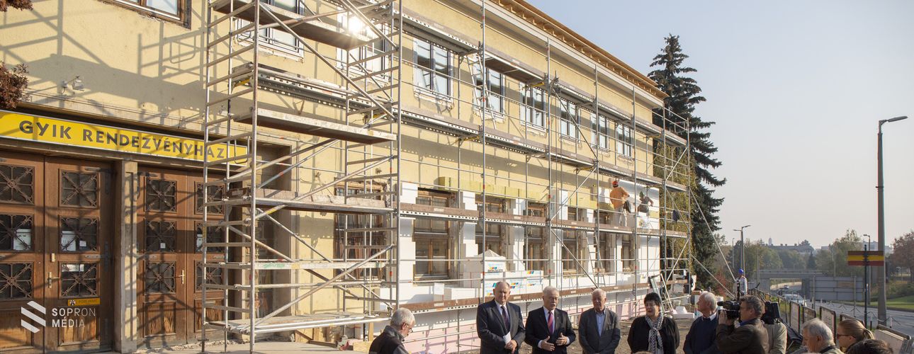 280 millió forintból újul meg a GYIK