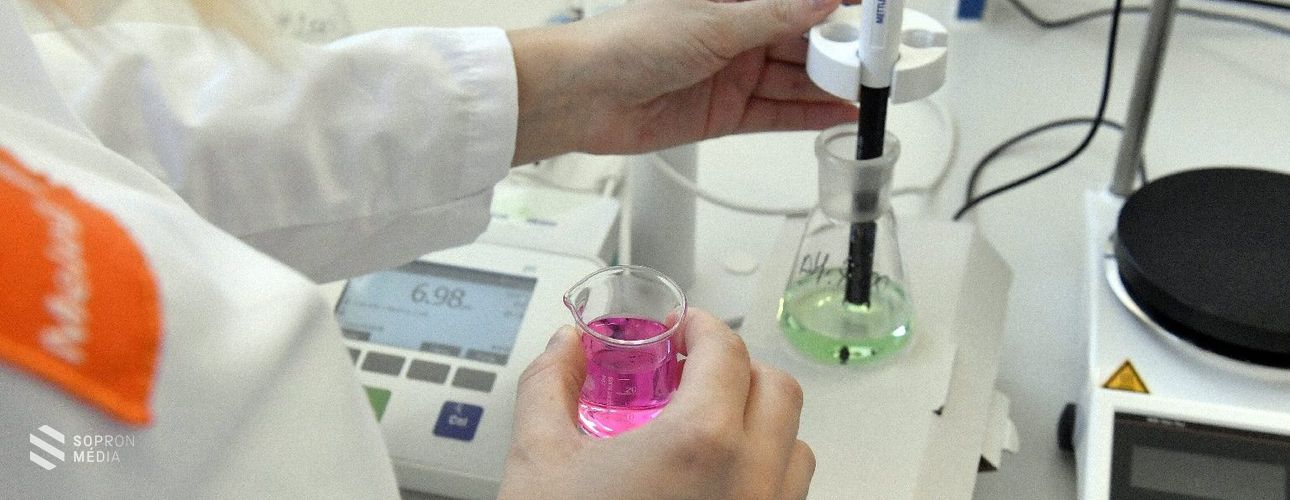 A hidroxi-klorokin-szulfát hatékonynak tűnik a koronavírus-betegség kezelésében