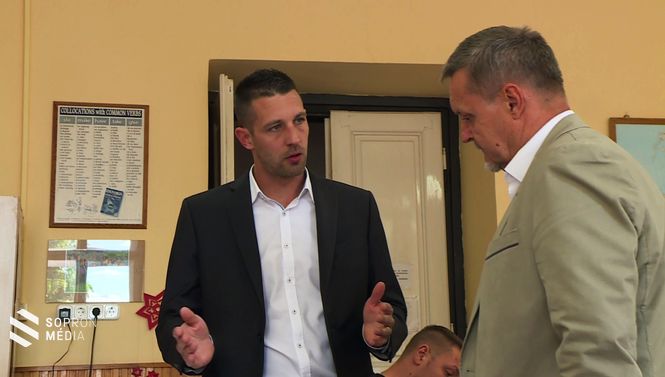 (balról) Csók István és Hoczek László József