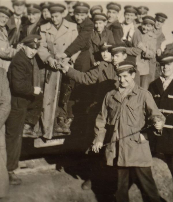 Hatvannégy éve érettségiztek, de minden évben visszatérnek