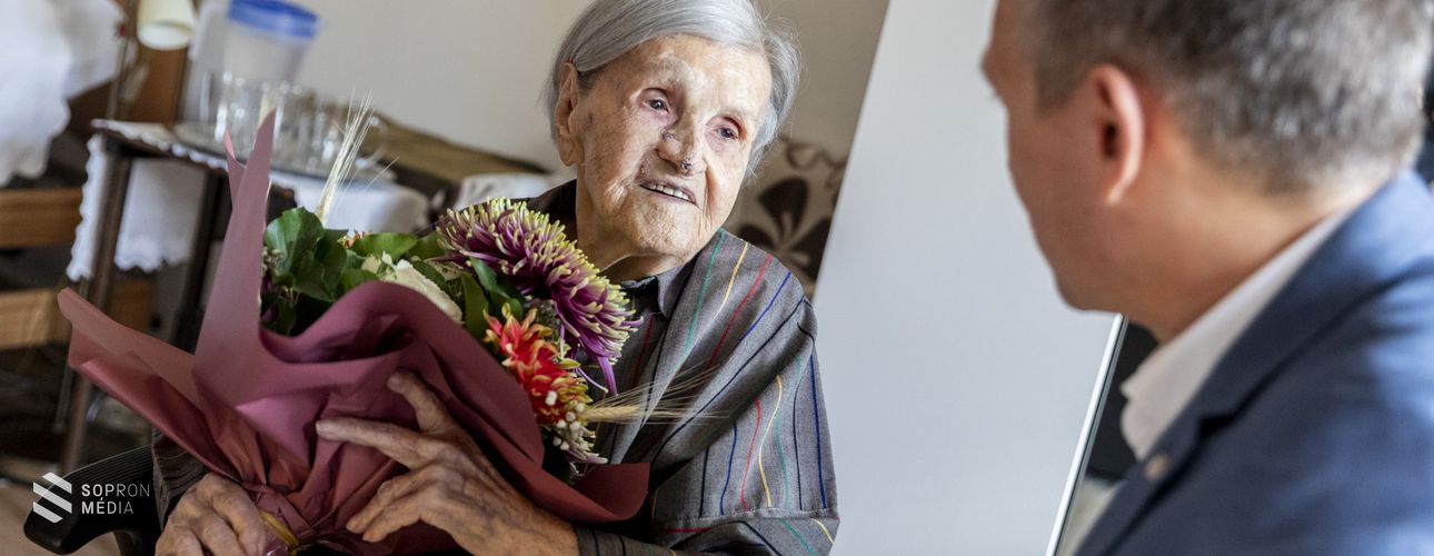 106 éves Szijjártó Jánosné, Klári néni