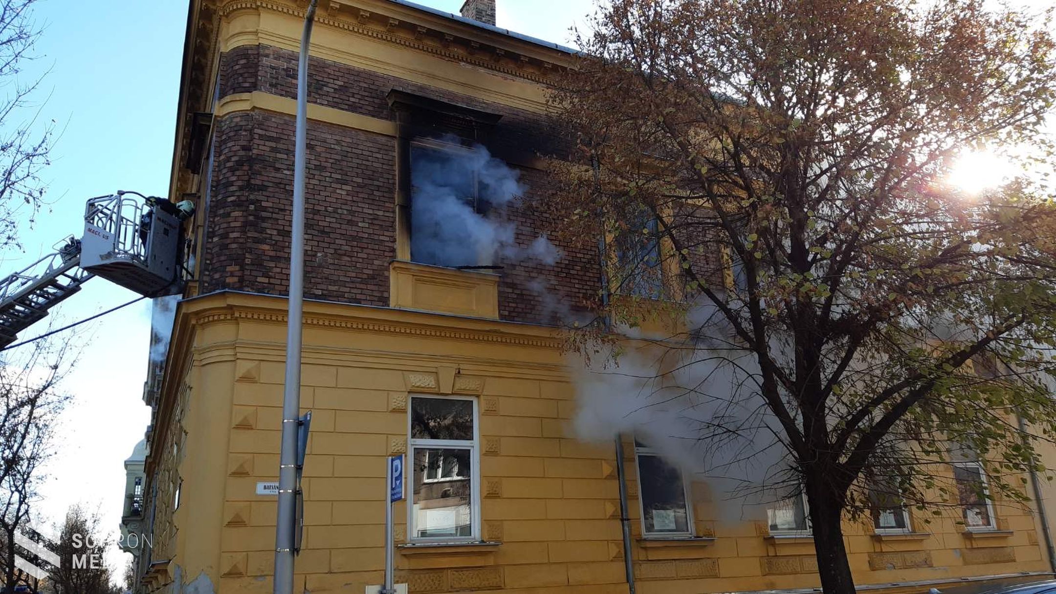 Tűzeset a Batsányi utca - Deák tér sarkán