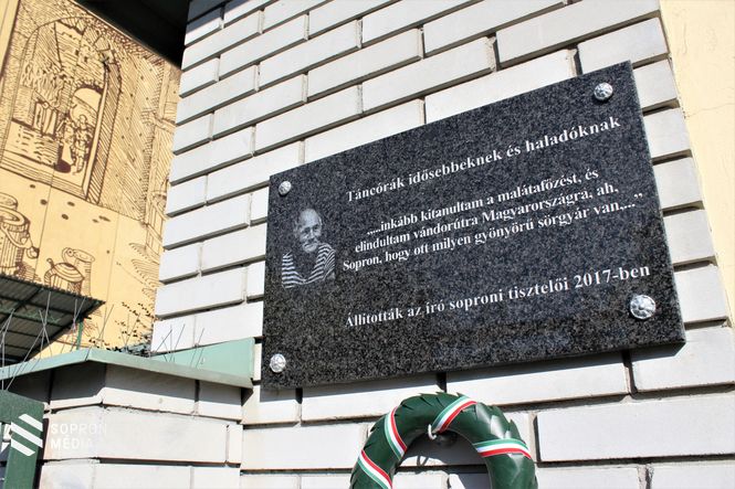 Emléktábla