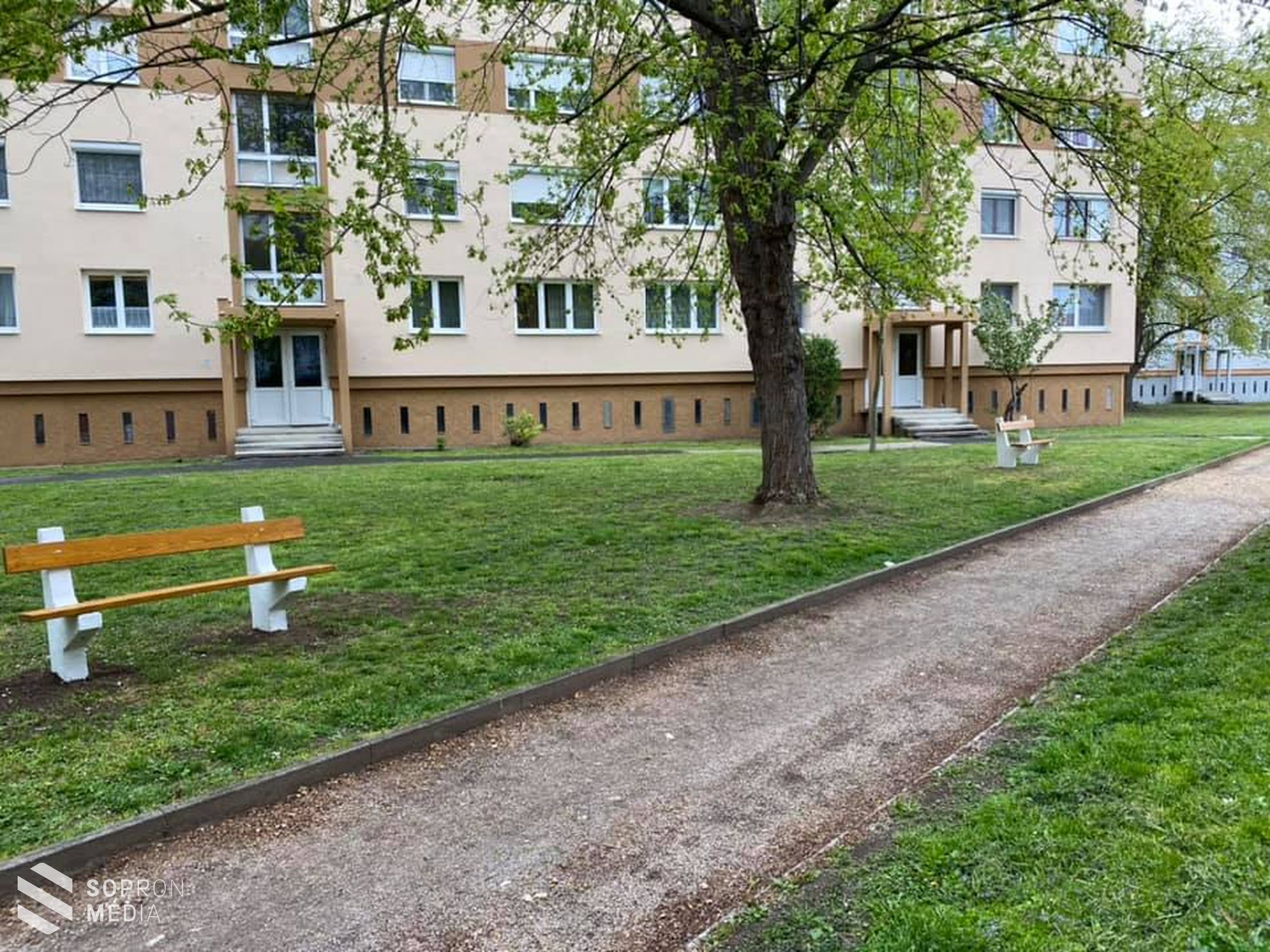 Padokkal bővült a sétány a Jerevánon