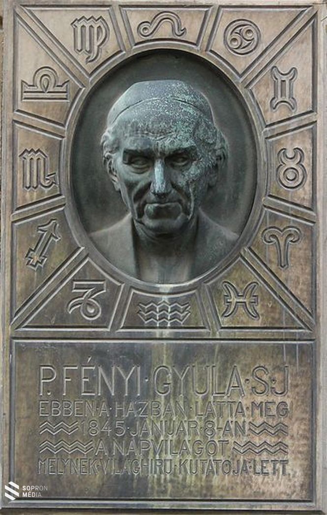 Emléktábla Fényi Gyula (1845–1927) szülőházán. (Sopron, Szentlélek u. 3.) 