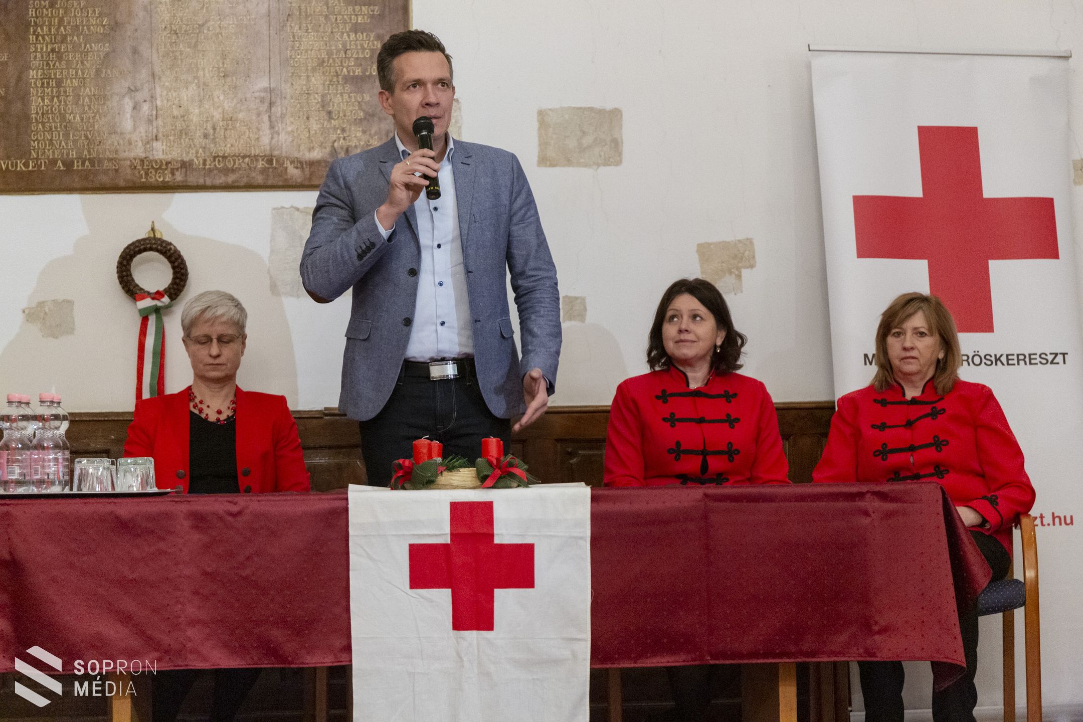 Véradók ünnepe – elismerést kaptak a köztünk élő hősök