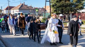 Felvonulással űzik el a telet Ágfalván