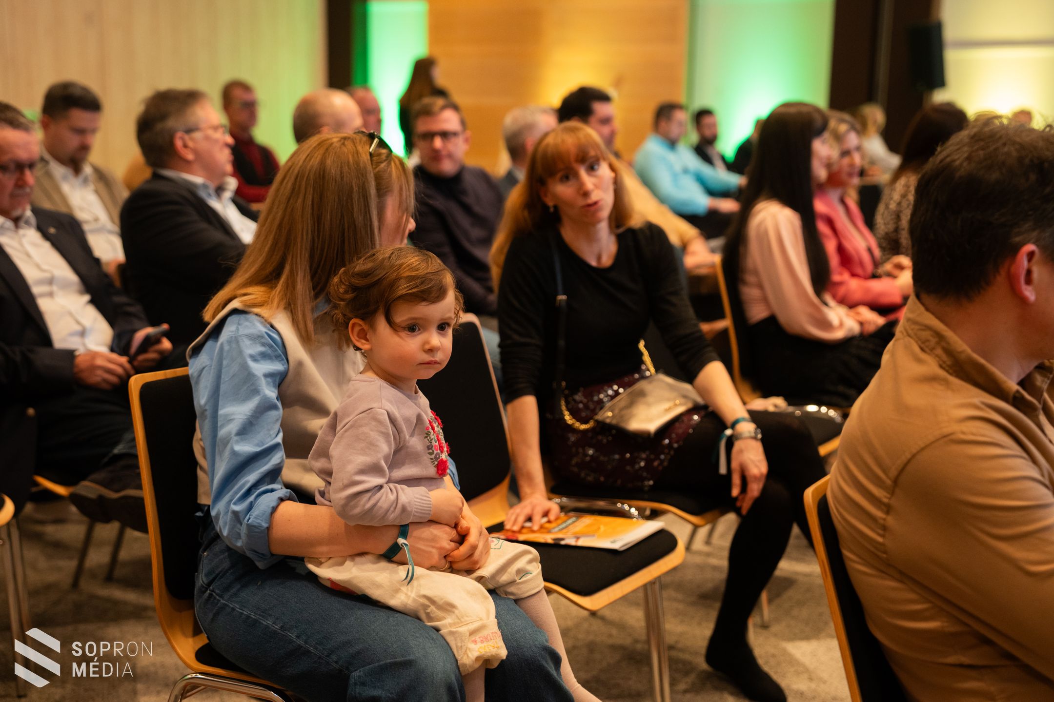 Elkezdődött az iCon gazdaságpolitikai konferencia Sopronban