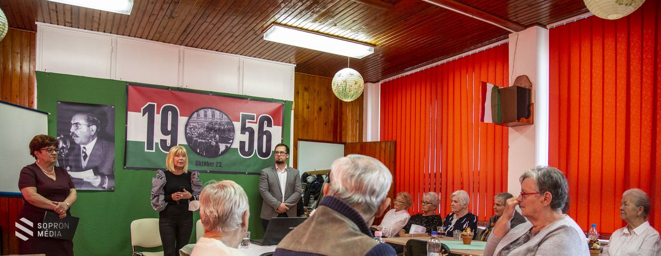 Előadás és műsor ’56 tiszteletére a Jereván lakótelepen