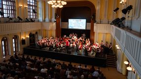 Verditől Lady Gagáig - széles palettával készült a Juventus zenekar