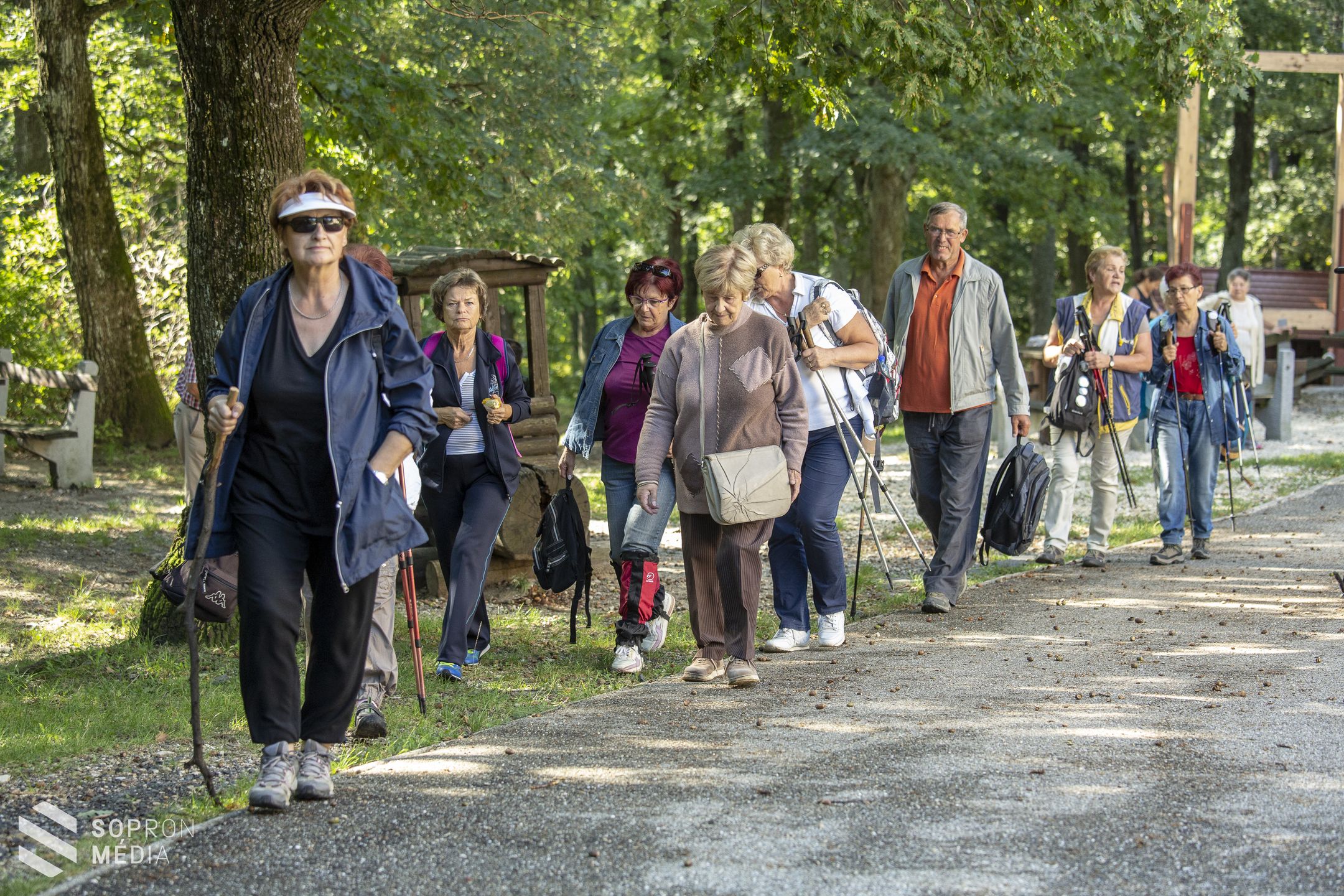 A 82 éves kőkilátót ünnepelték a Károly magaslaton