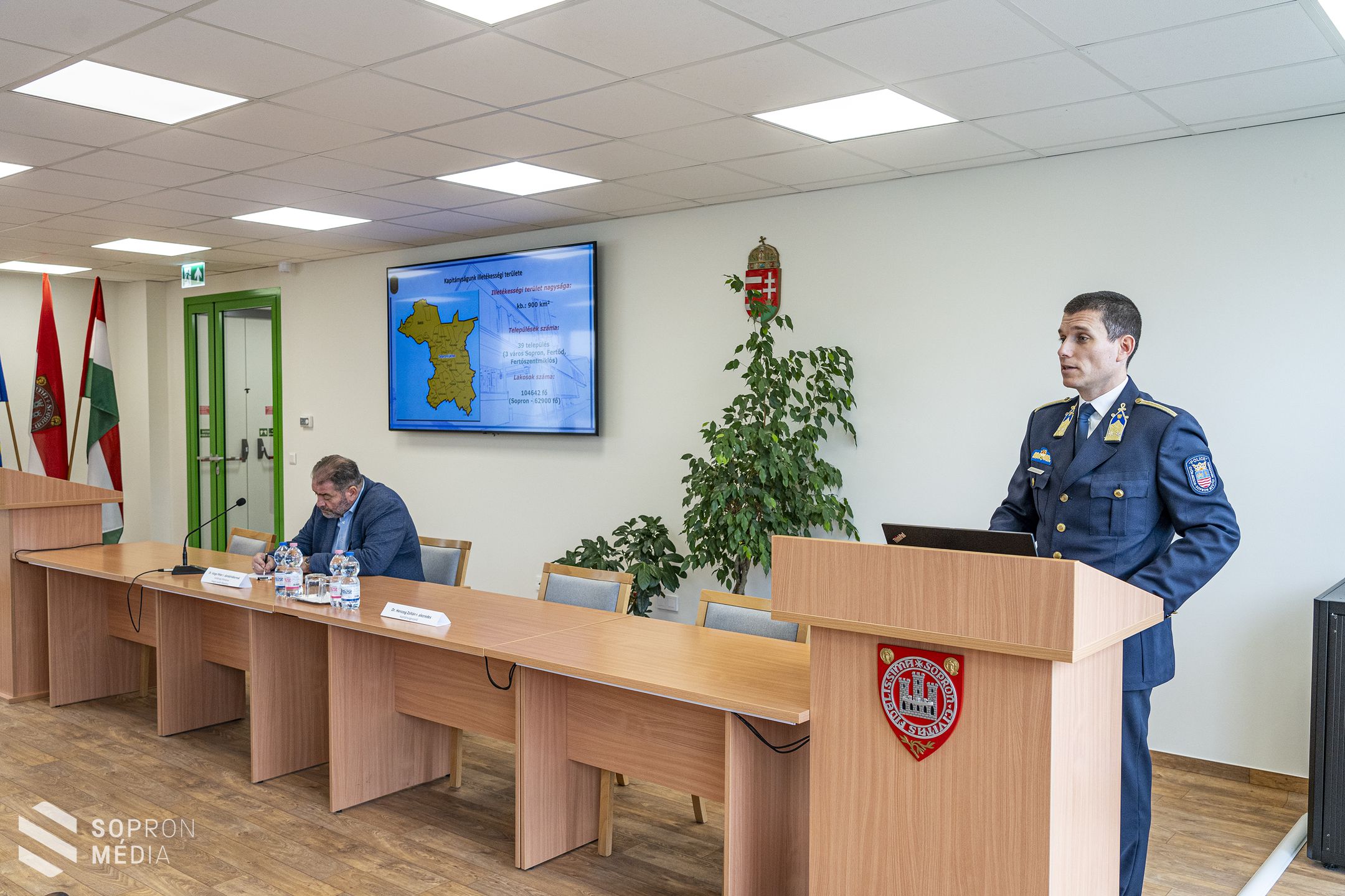 Járási közbiztonsági egyeztető fórumot tartottak a Soproni Rendőrkapitányságon