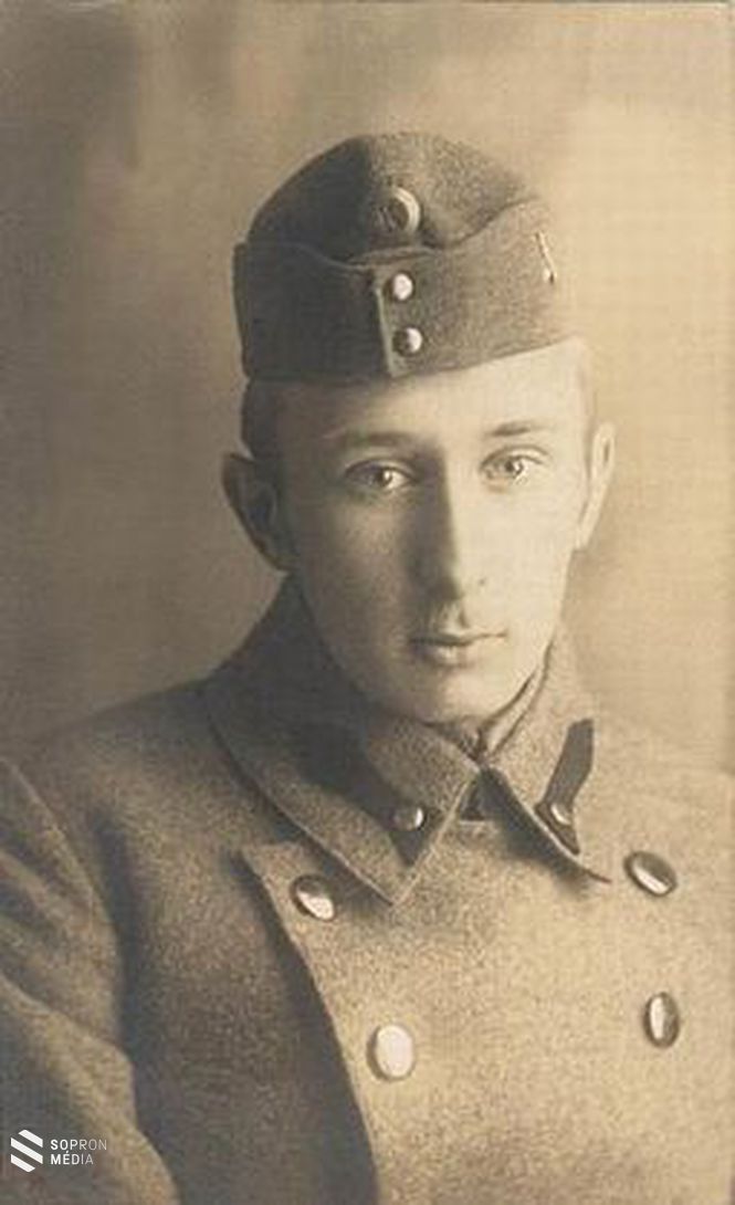Békésy György 1918 körül 