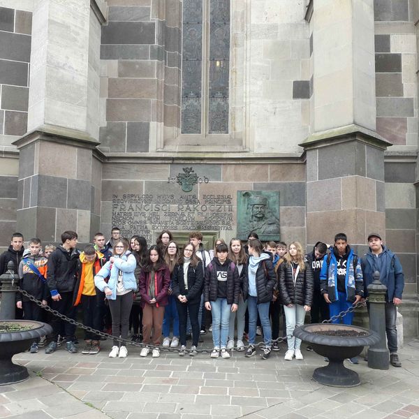 „Irodalmi és történelmi hősök Hont, Nógrád és Gömör vármegyékben, valamint a Szepességben” Határtalanul! program  (Lövői és zsirai 7. osztályosok)