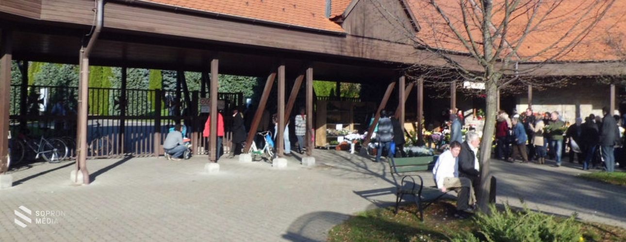 Soproni sírkertek nyitva tartása