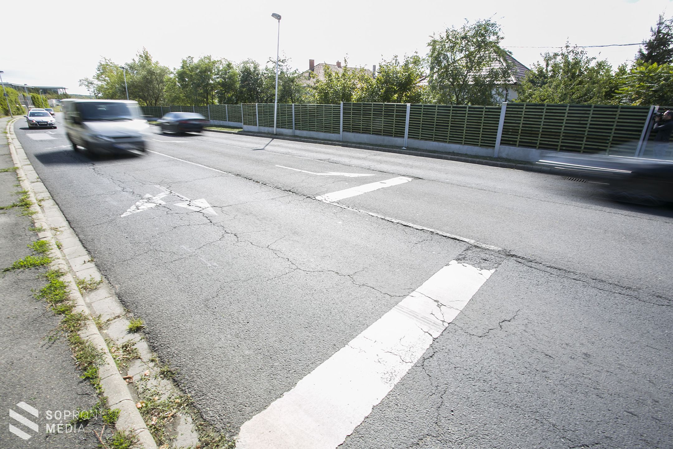 Elkészült a zajvédő fal az Agyag utcában