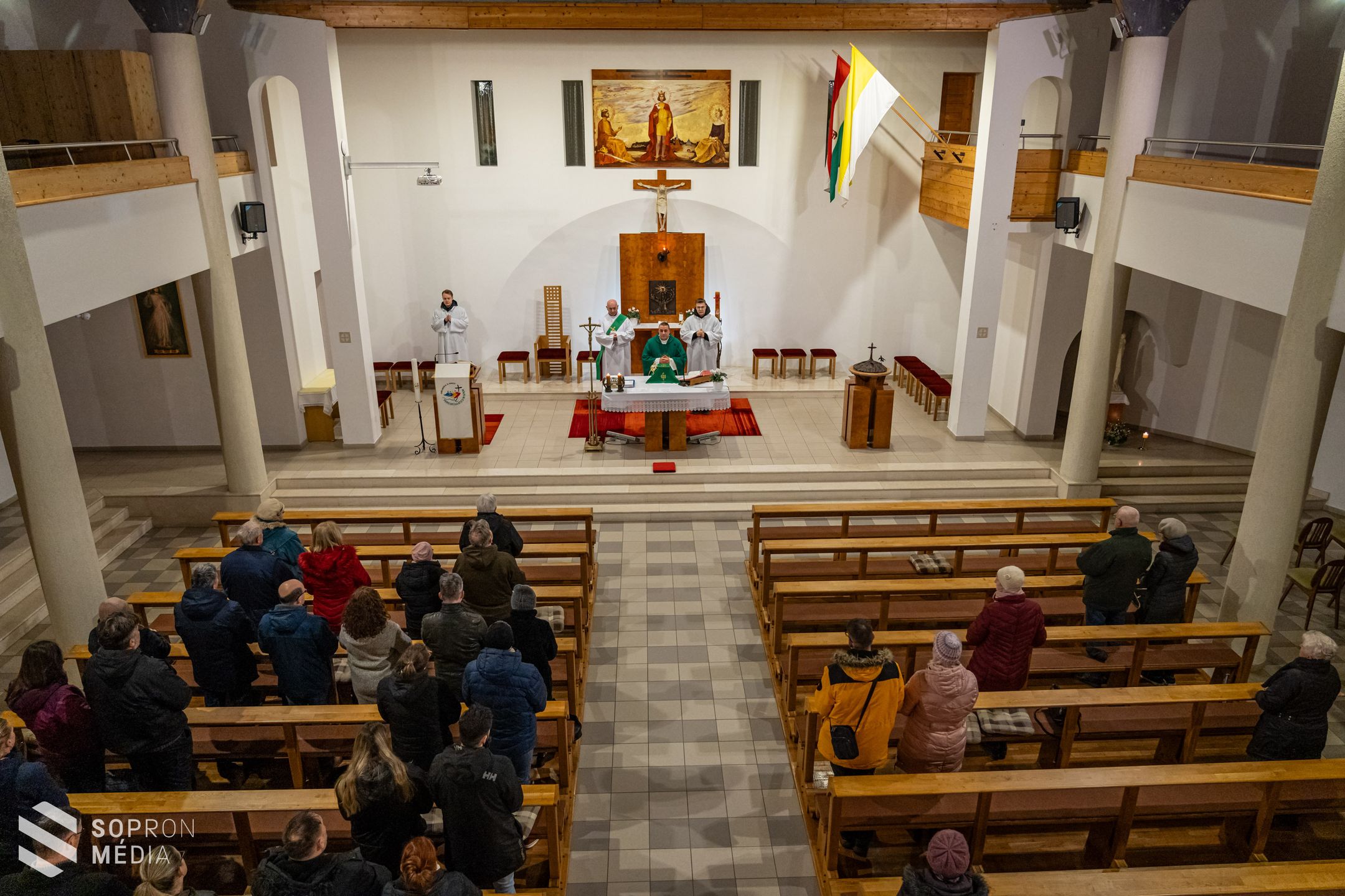 Megáldották a házaspárokat a Soproni Szent Imre Katolikus Plébánián
