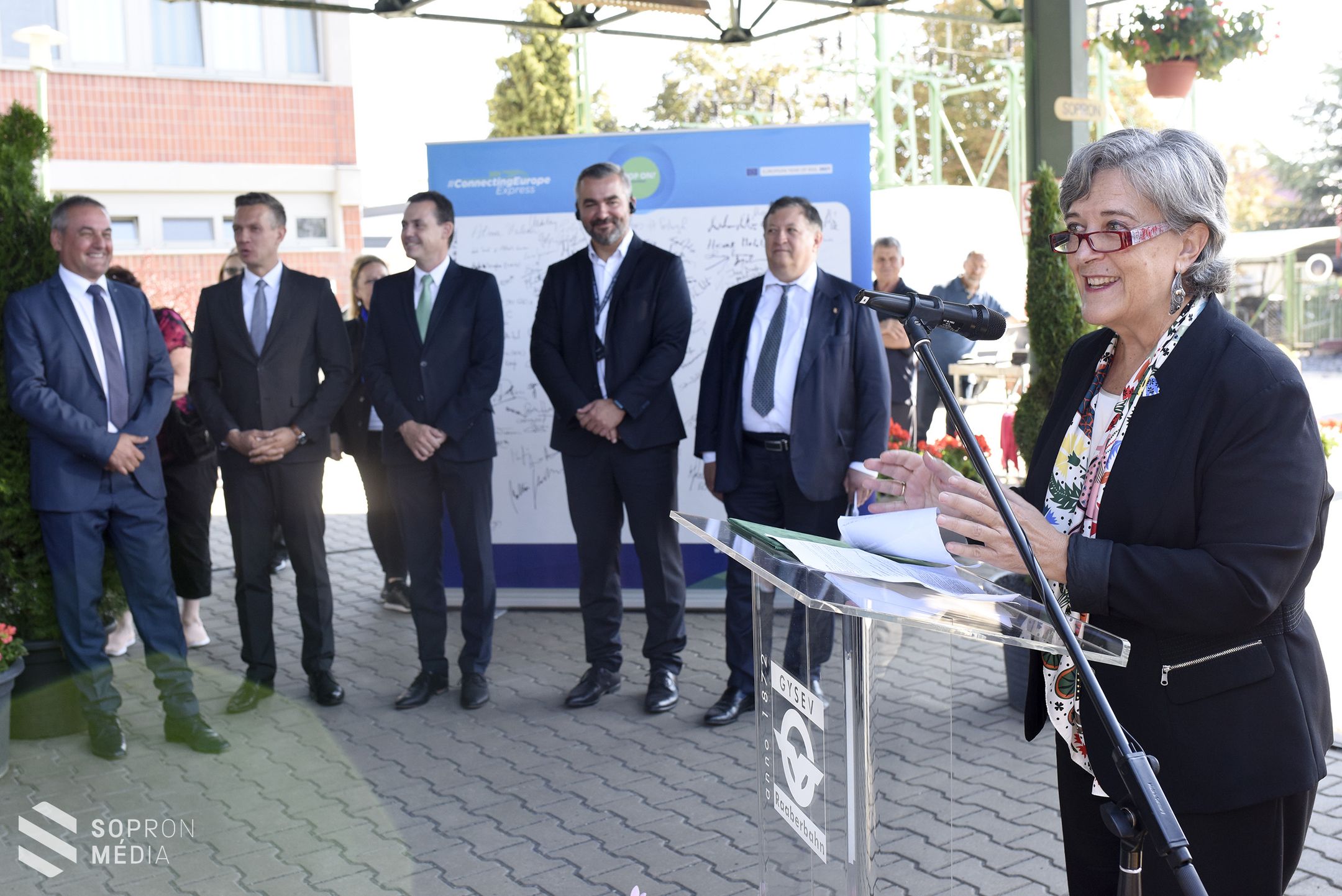 Sopronba érkezett a Európát Összekötő Expressz különvonata