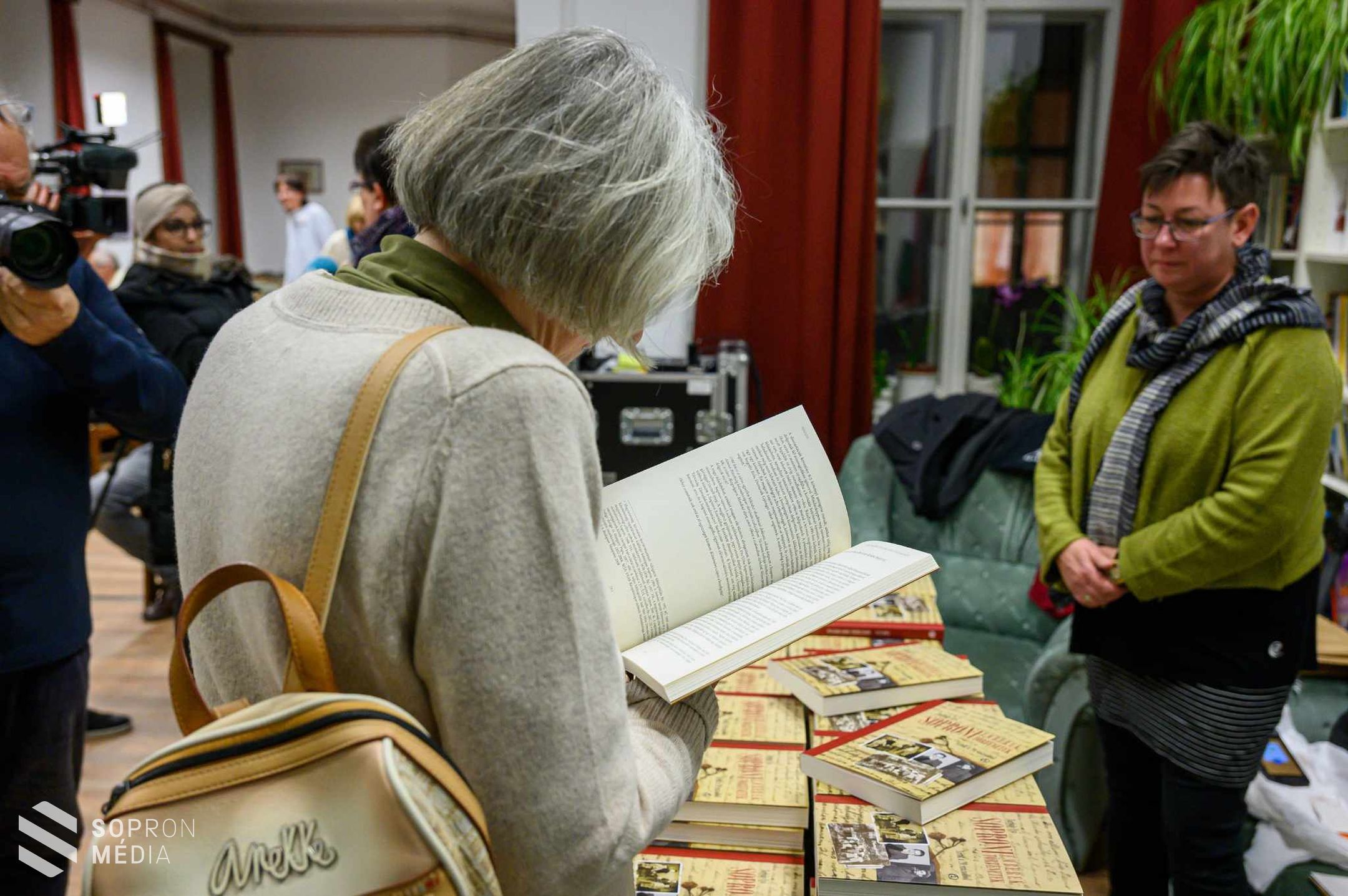 Megjelent Turbuly Éva történész interjúkötete Soproni emberek, soproni történetek címmel