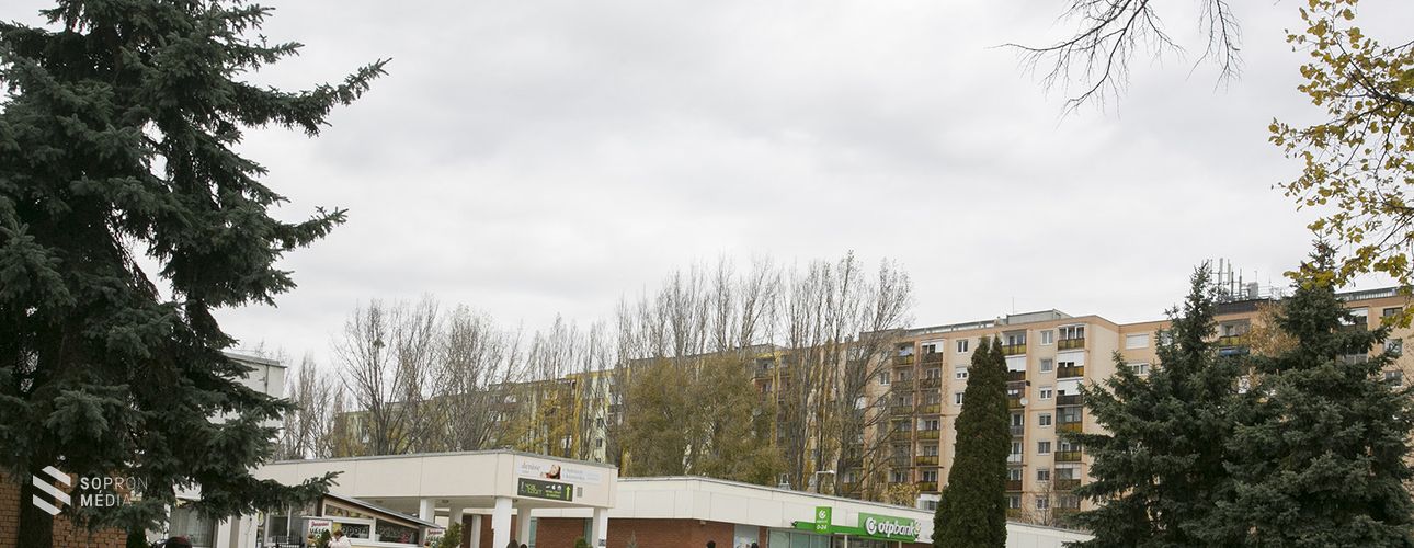 Megújult a szolgáltatóház a Jereván lakótelepen!