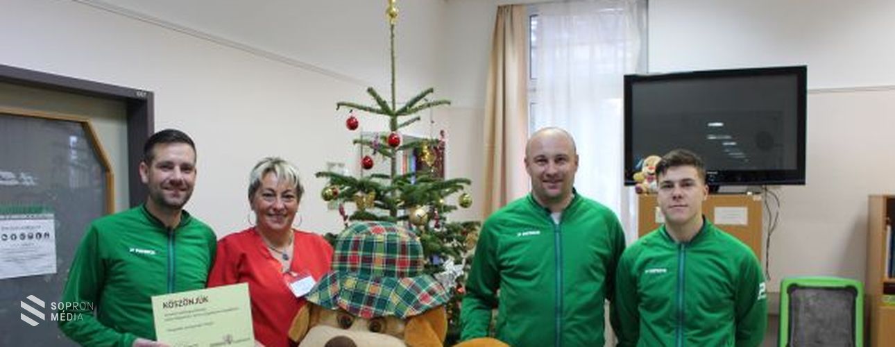 Plüssjátékok a gyermekosztály javára