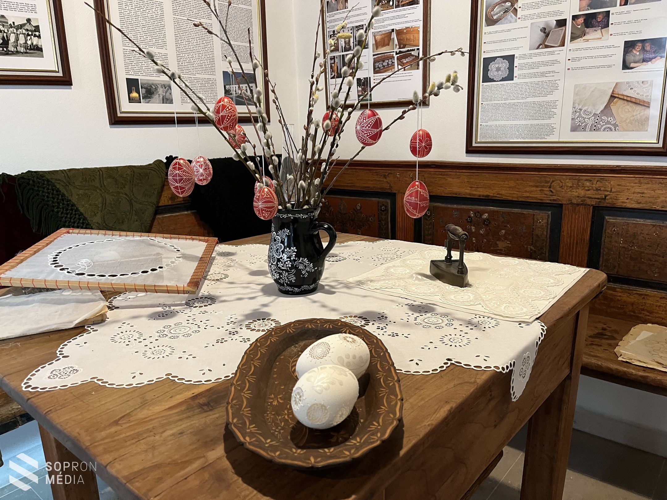 Tavaszköszöntő a Hegykői Csipkeházban