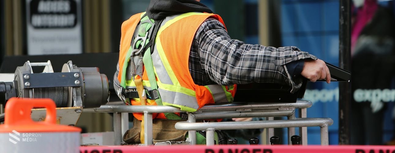 210 milliárd forint fejlesztési forrást kaphat 1700 magyar vállalkozás