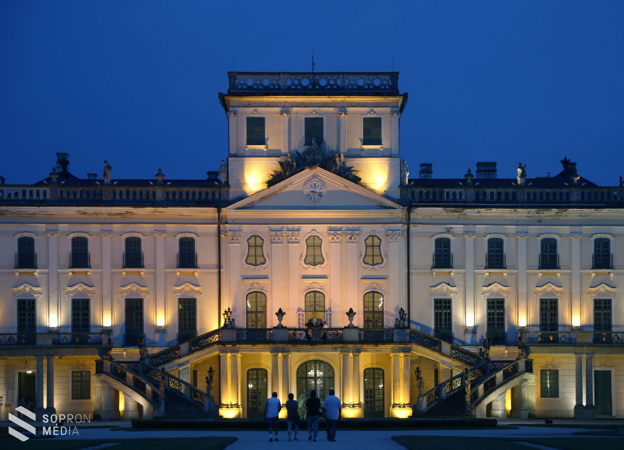 Múzeumok éjszakája: pompa Eszterházán és Nagycenken