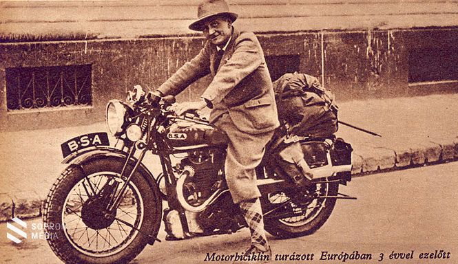 Szent-Györgyi Albert motorjával, amellyel 1934-ben egy európai túrán vett részt 