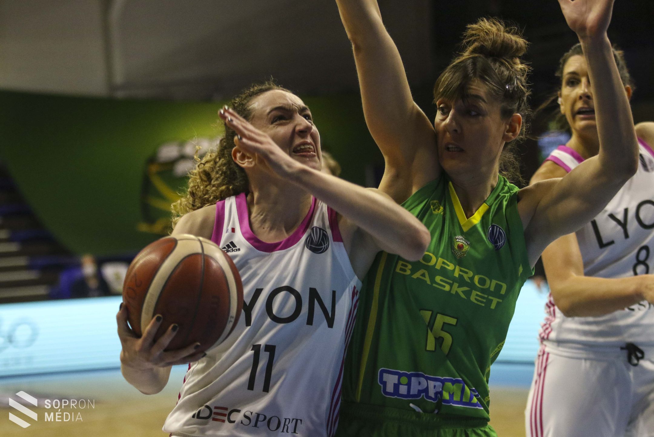 Huszonnyolc ponttal nyert a Sopron Basket - Galériával