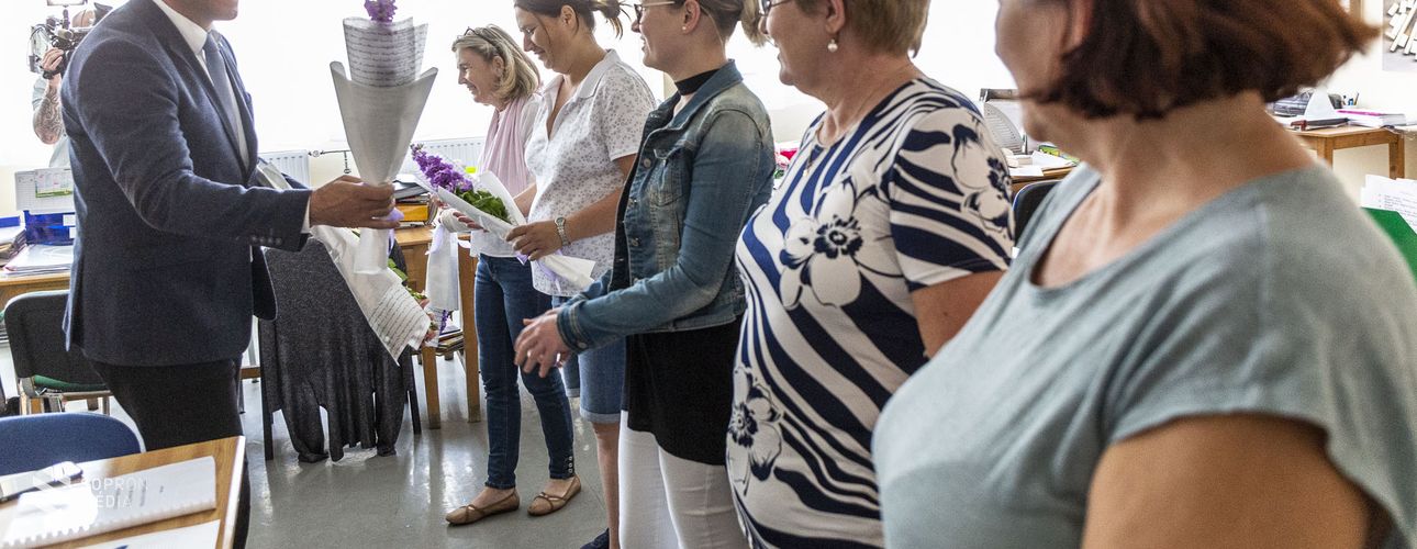 A Lackner Kristóf Általános Iskola tanárait is köszöntötték