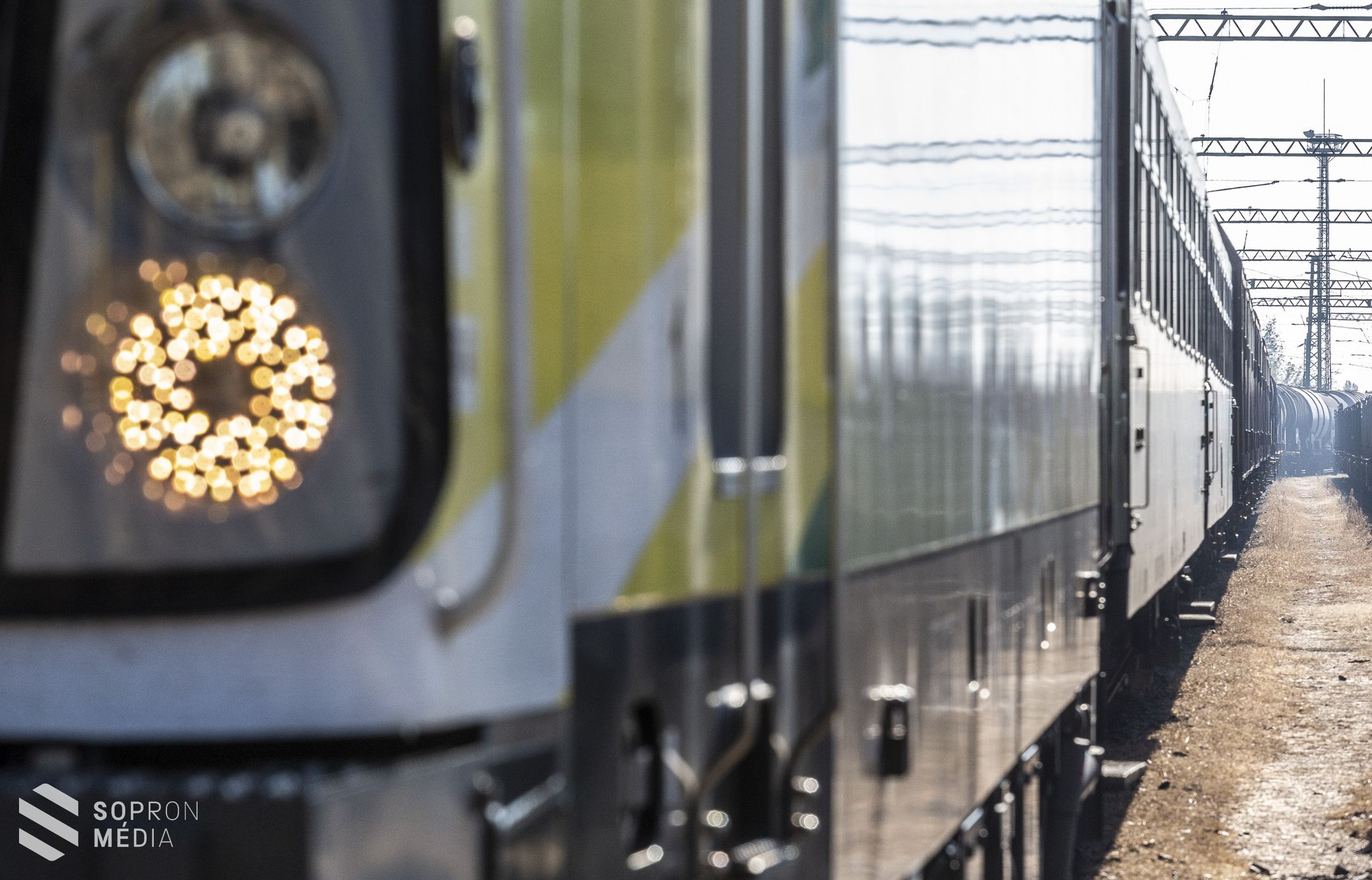 740 méter hosszú  tehervonat indult Sopronból Budapestre 