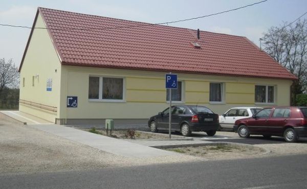 Családsegítő és Gyermekjóléti Alapszolgáltatási Központ új épülete NYDOP-5.1.1/A-2008-0007