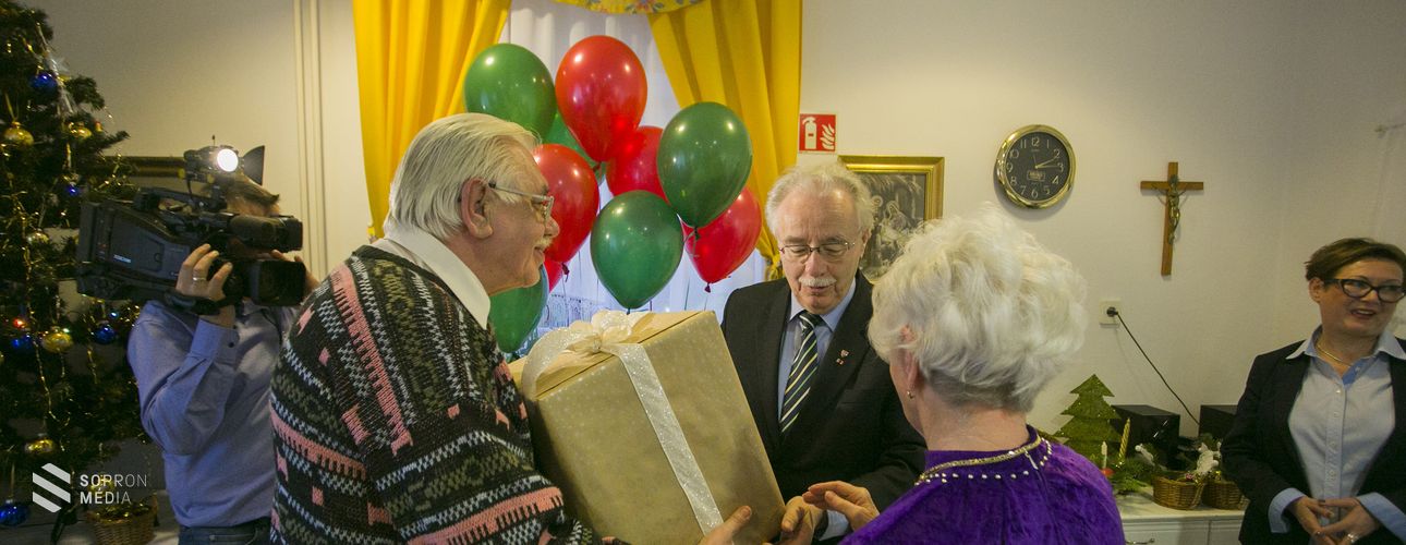 Az Ikva Nyugdíjas Otthon karácsonyi ünnepsége 