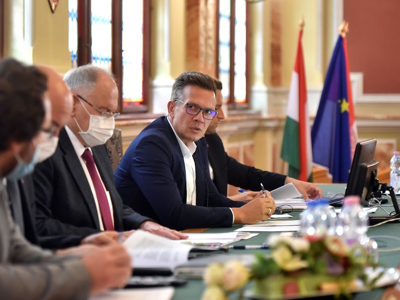 Lesz közmeghallgatás - elektronikus úton és levélben várják a kérdéseket