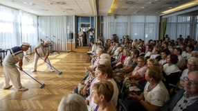 30 éve támogatják az időseket