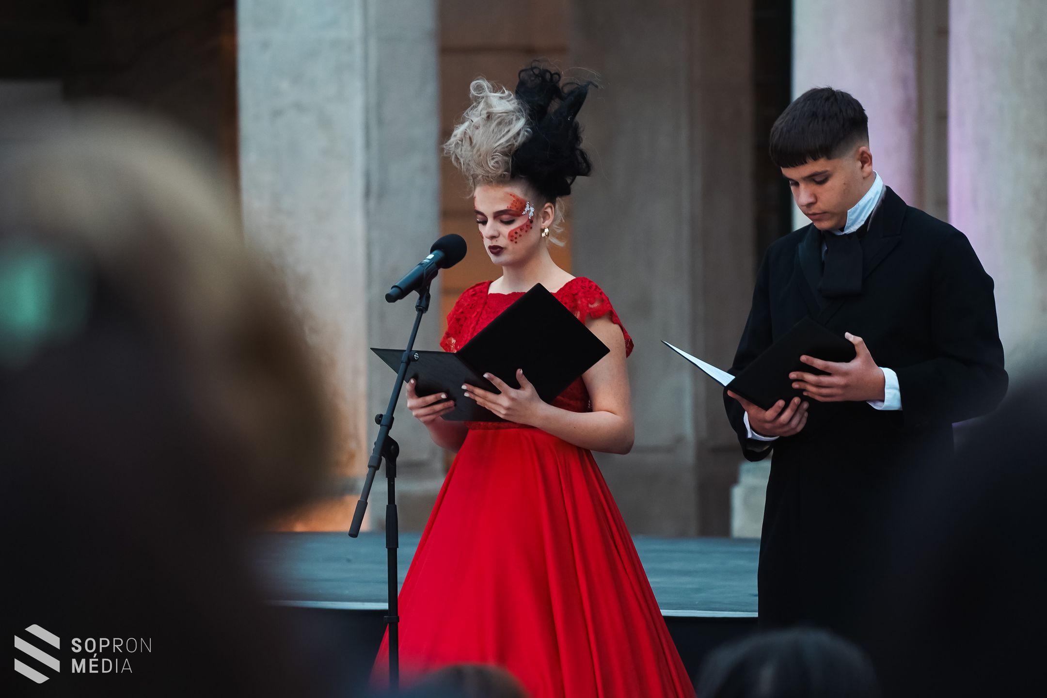 Divat és történelem találkozása a fertődi Esterházy-kastélyban