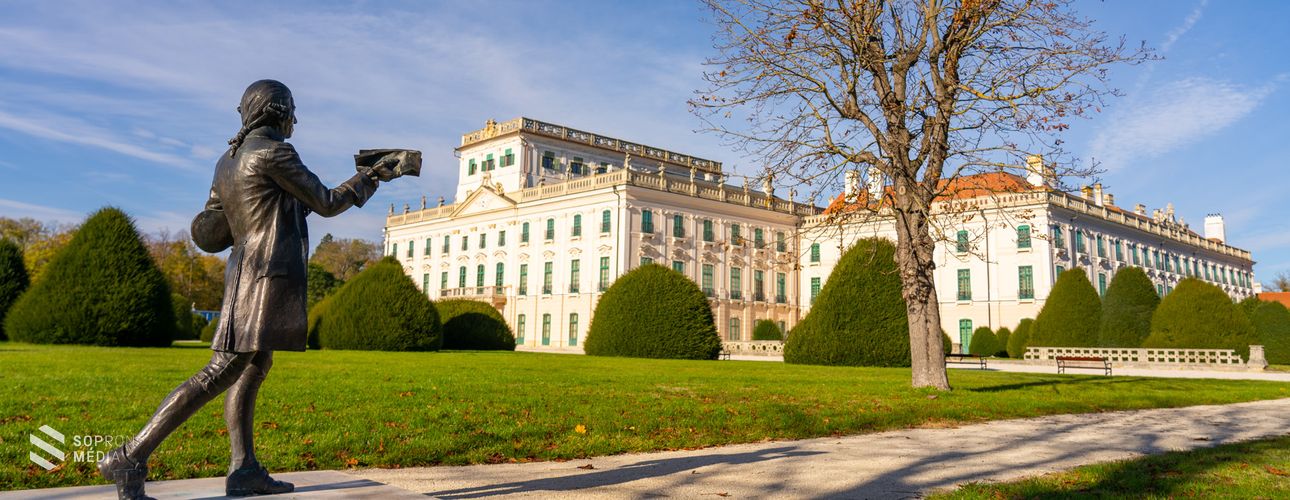 Megújult terek és különleges műkincsek várják a látogatókat a fertődi Esterházy-kastélyban