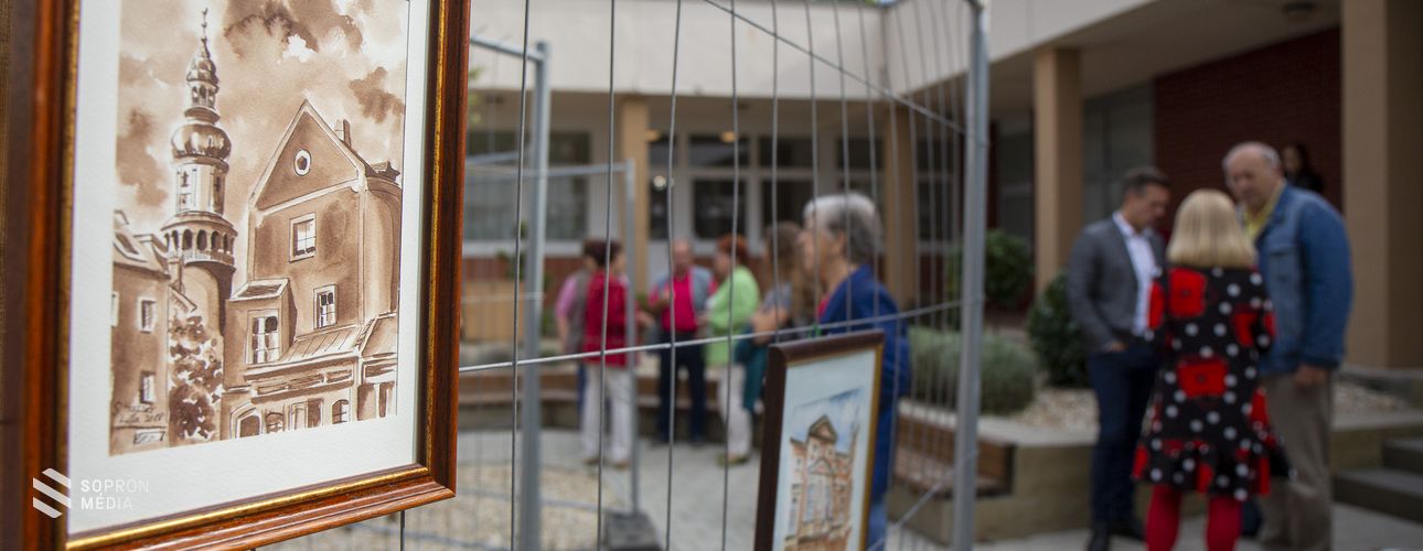 Látvány és muzsika – kiállítás és zene a Jereván lakótelepen