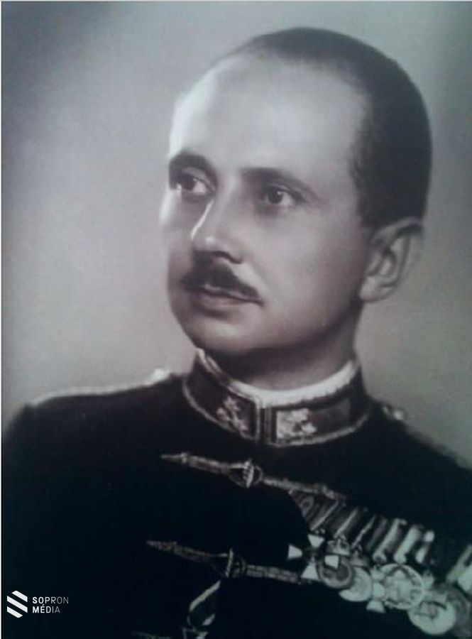 Koszorús ezredes 1944-ben 