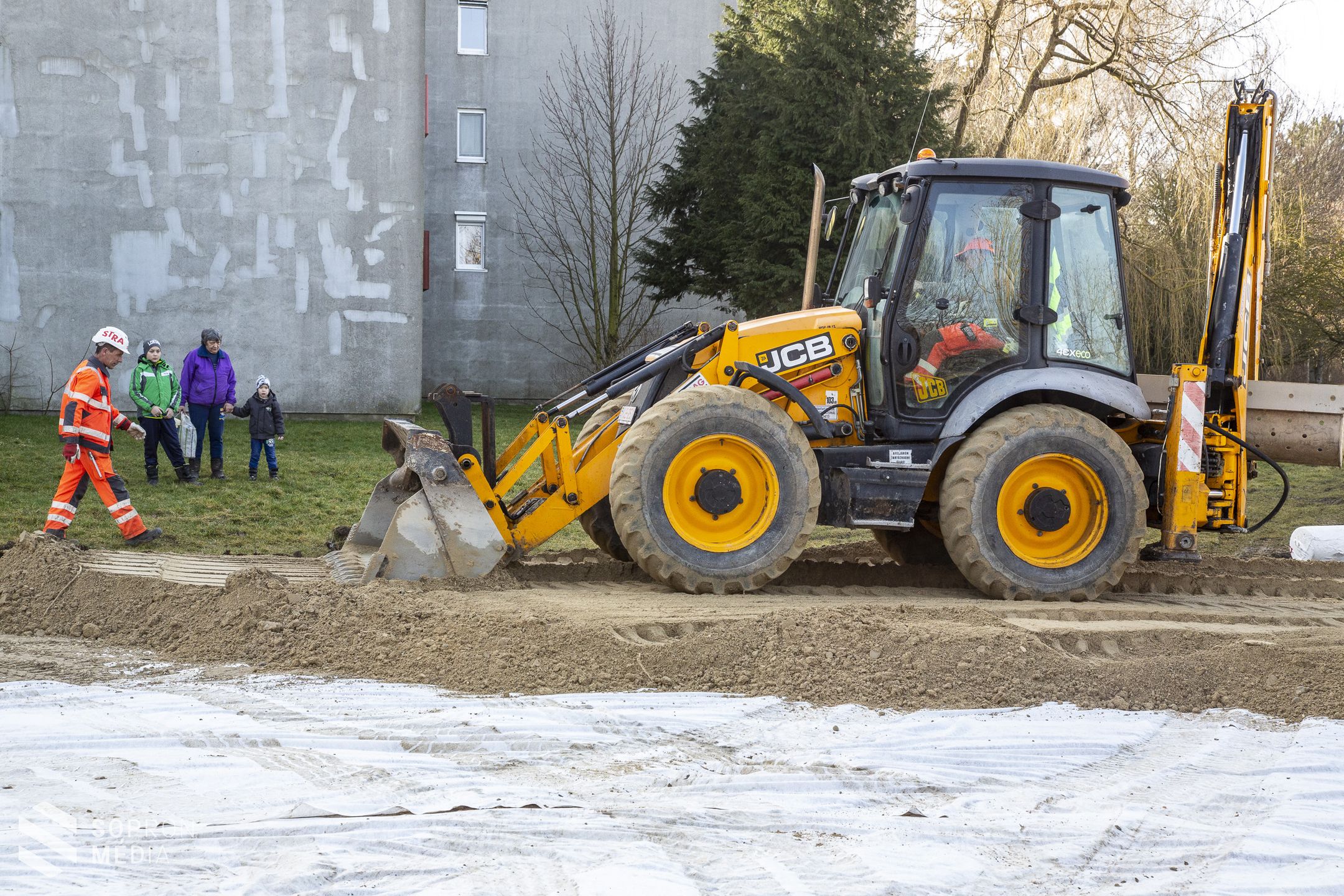 Közel 40 új parkolóhellyel bővül a Makó utca