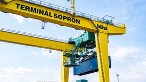 Látványos bemutatóval várta a diákokat a GYSEV Cargo a Logisztika Világnapján