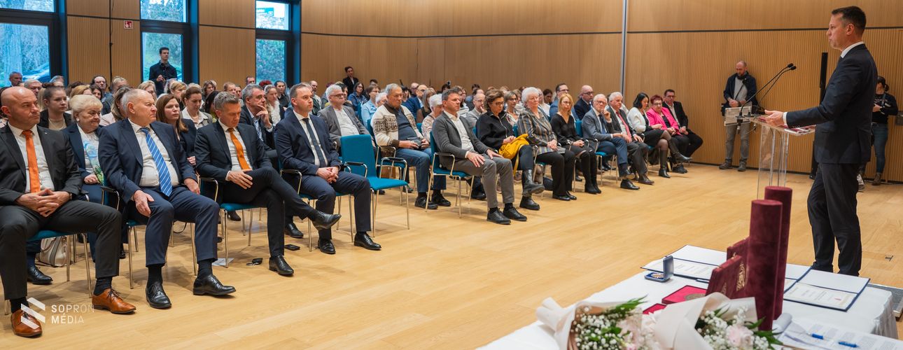 Fülöp Attila: januártól megemeljük a szociális szférában dolgozók bérét