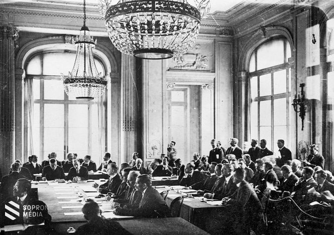 Már volt gyász, de még volt remény, hogy hogy a magyar delegációnak a béketervezetre adott rendkívül részletes, alaposan kidolgozott válaszának lehet valami eredménye