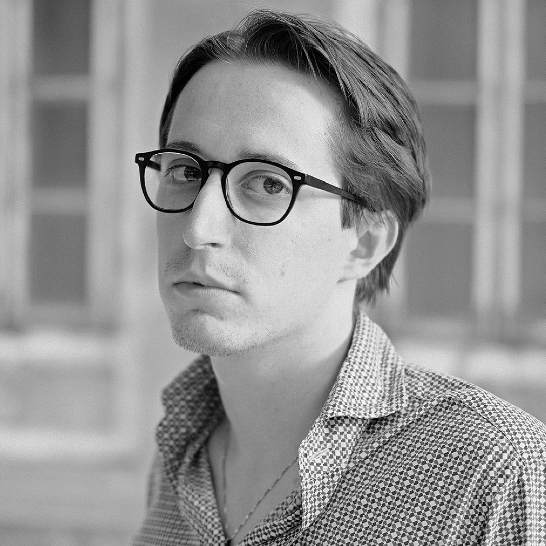 Visszatérő álmom, hogy apám vállán ébredek